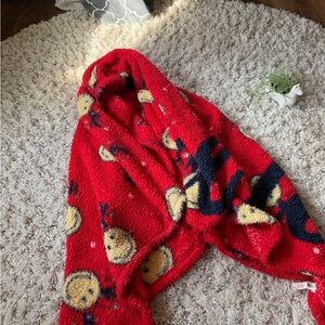 Aerie Vibrant super soft, extra plushy, cute, smiley, face, cozy Red Plush Throw
